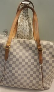 Louis Vuitton Damier Azur Totally MM bag